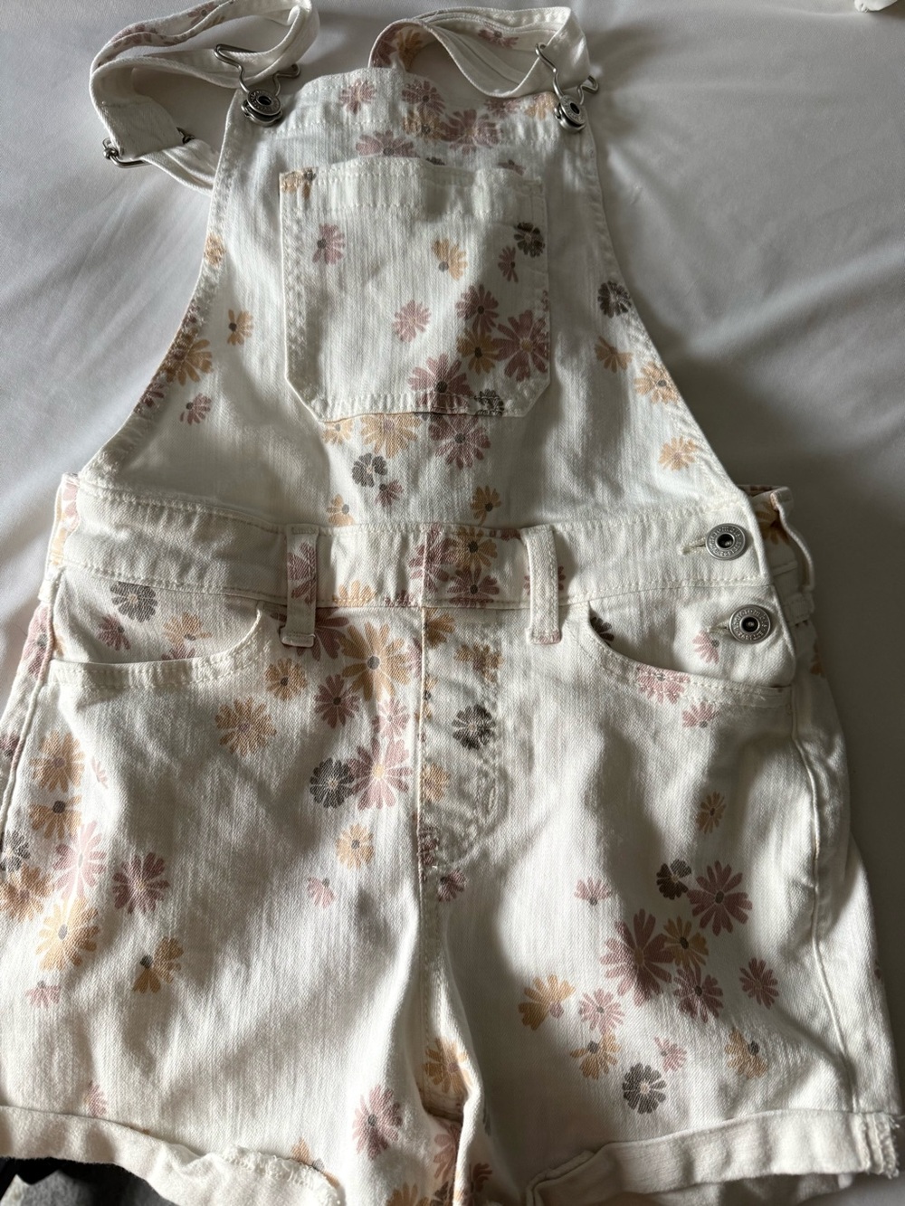 Floral white denim Abercrombie shortalls